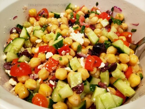 Greek Garbanzo Salad (easy & light) / The Grateful Girl Cooks!