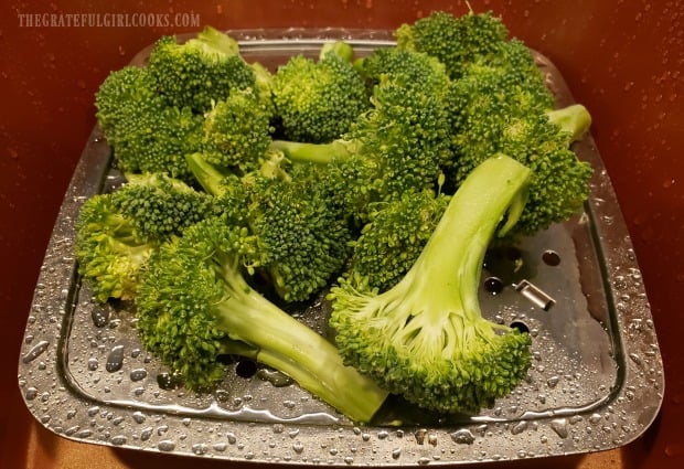 Quick Broccoli in Vinaigrette / The Grateful Girl Cooks!