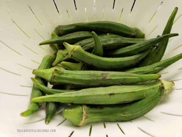 Fresh okra, ready to be rinsed and sliced.