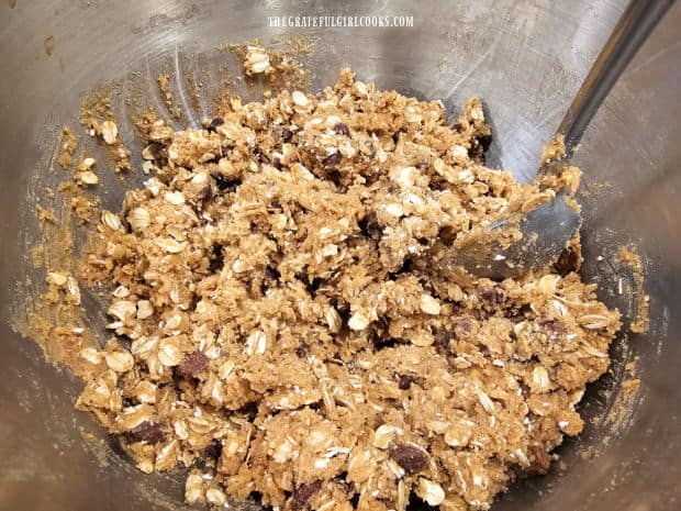 The dough for chocolate chip granola bars is ready for the baking pan.