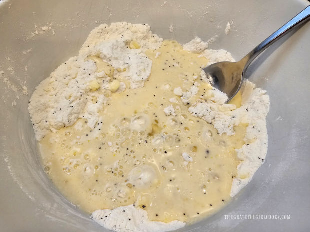 Egg, milk, lemon zest, lemon juice and vanilla stirred into the dry ingredients.